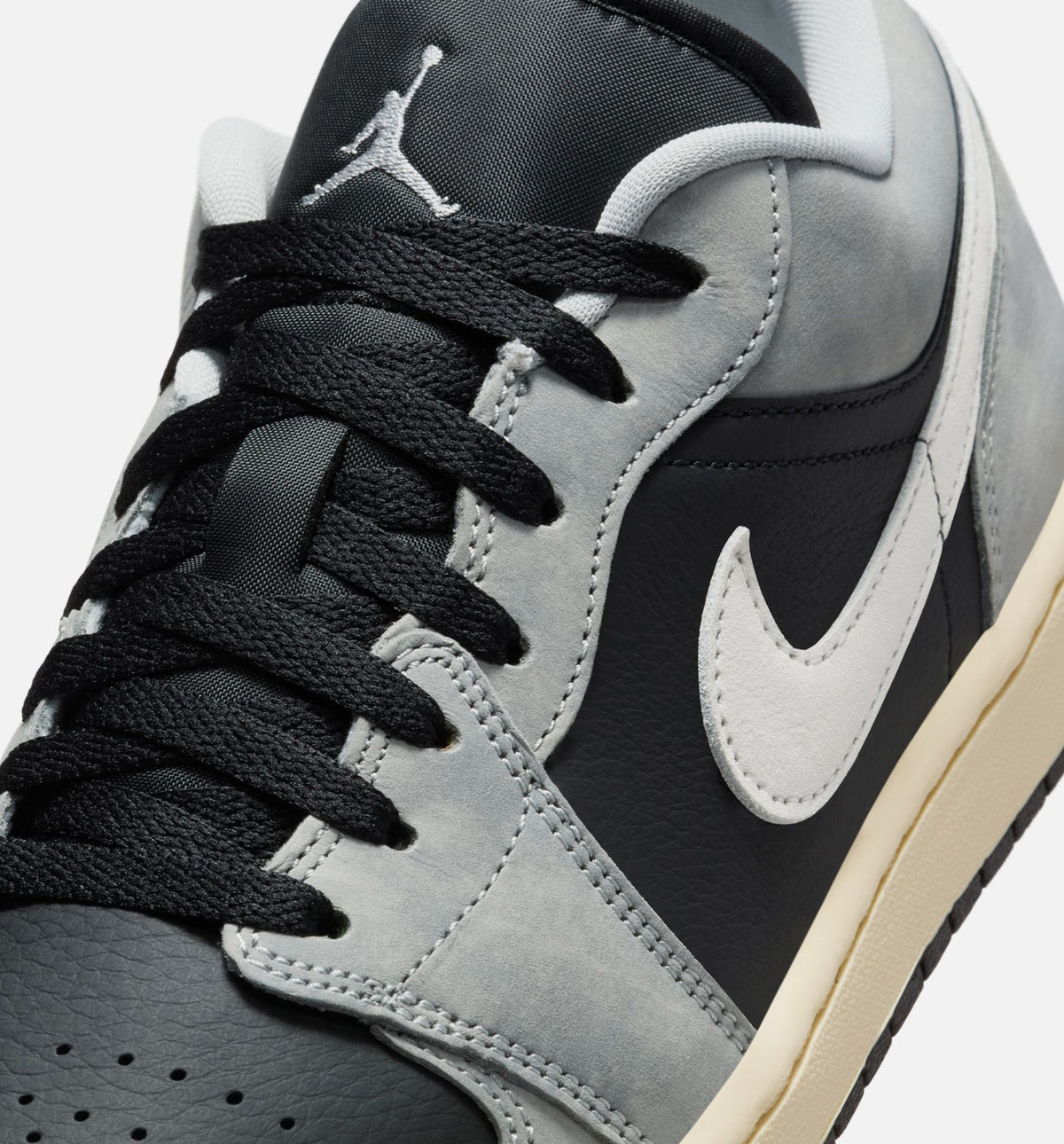Air Jordan 1 Low SE Men's Lifestyle Shoe – Light Smoke Grey/White/Off Noir