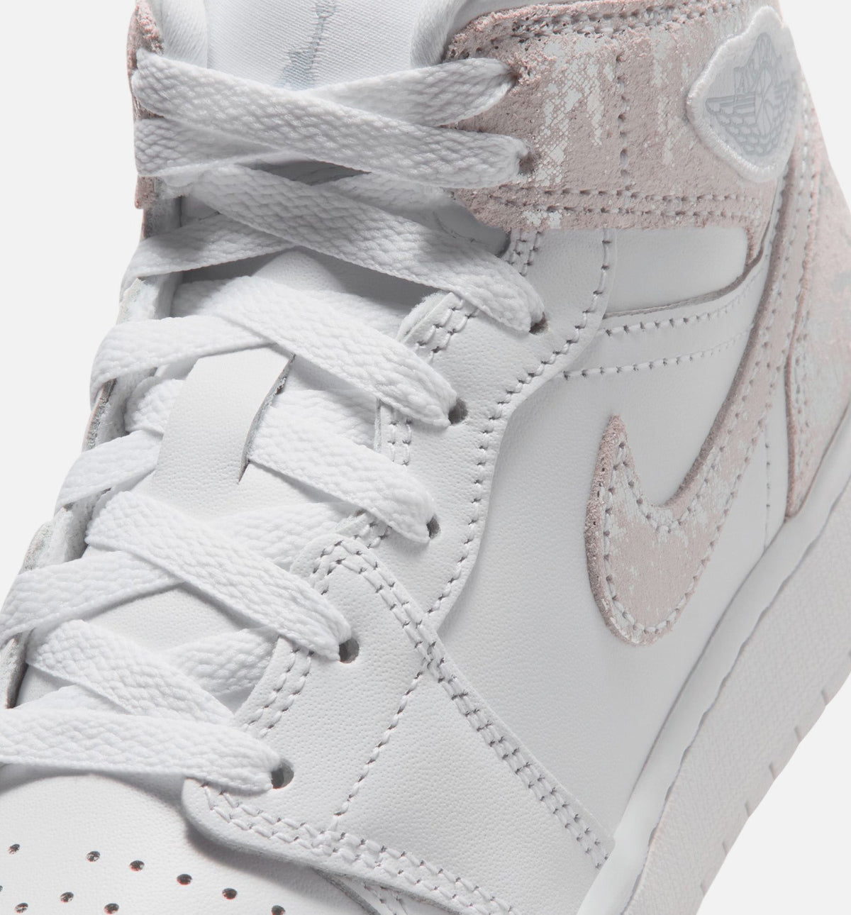 Air Jordan 1 Mid SE Grade School Lifestyle Shoe – White/Field Silver