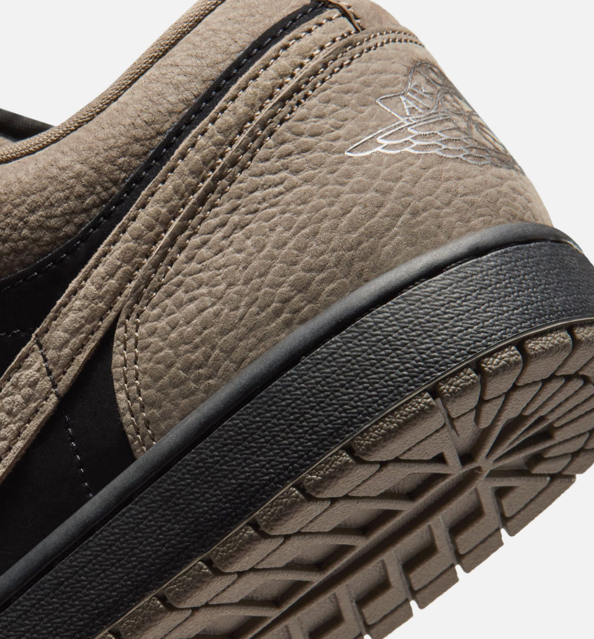 Air Jordan 1 Low SE Men's Lifestyle Shoe – Black/Olive Grey/Light Wild Mango
