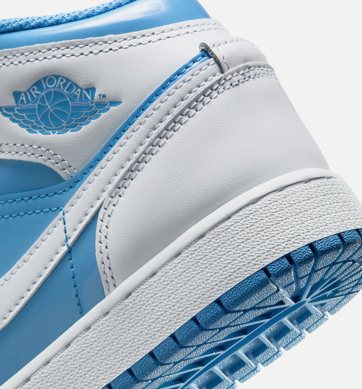 Air Jordan 1 Mid Legend Blue Grade School Lifestyle Shoe – White/Legend Blue